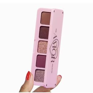❤️ 3/$25 LUNA MAGIC The Amor Eyeshadow Palette